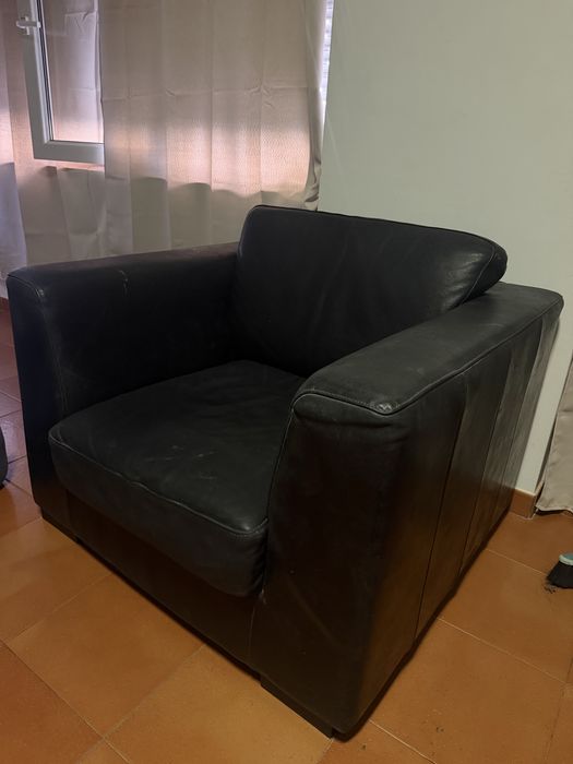 Poltrona em preto