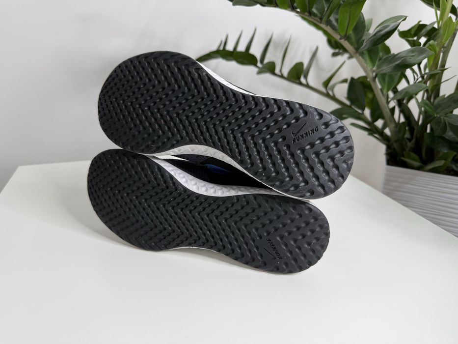 Кросівки Nike revolution 5 оригінал