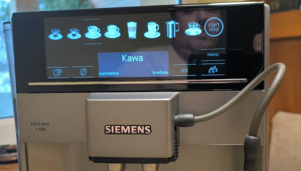 Ekspres aut. Siemens EQ6 plus s100. Sprawny filmy