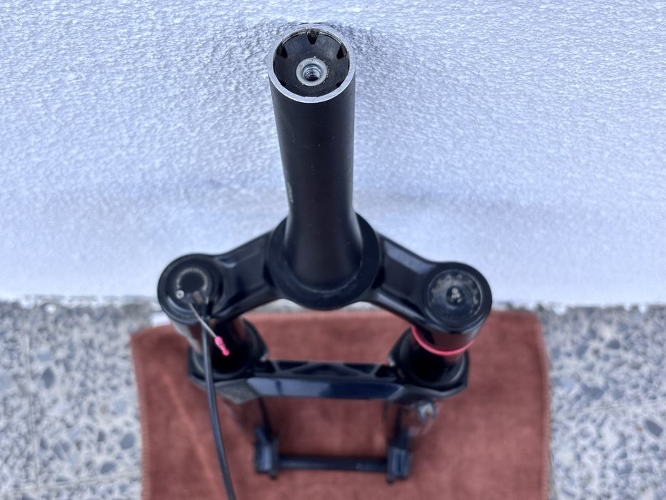 Suspensão Rock Shox SID Ultimate Race Day 2P Remote 120mm