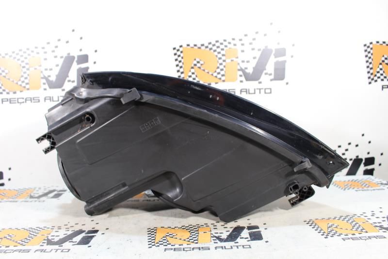 Ótica / farol direita AUDI A3 (8P1)