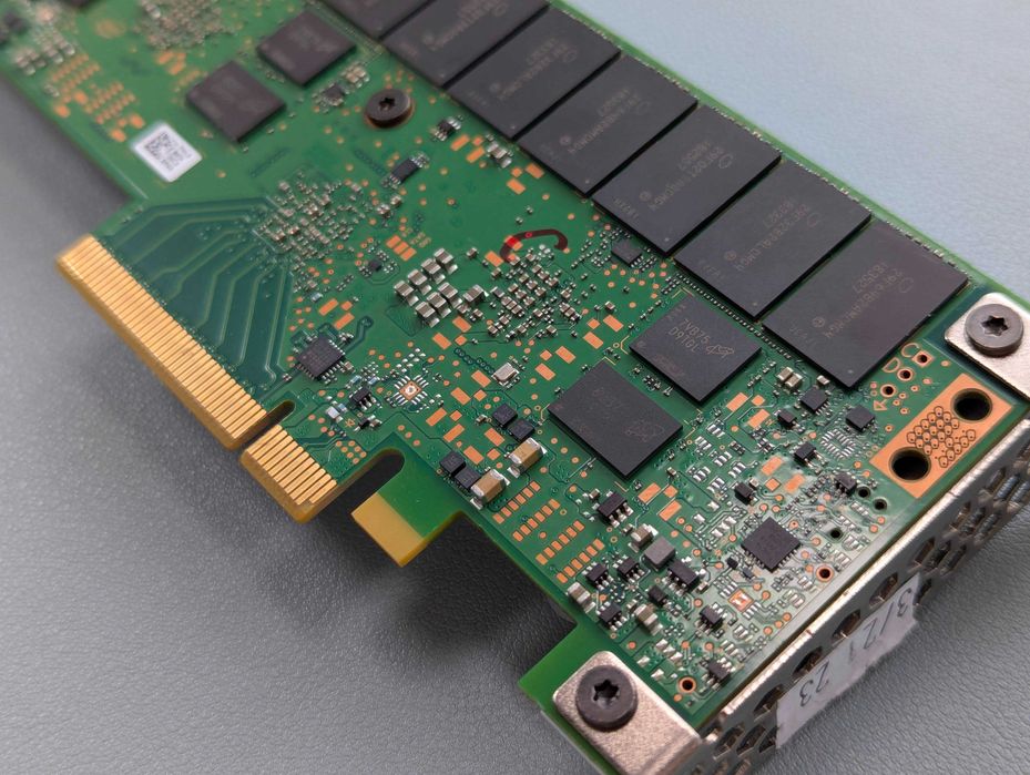 PCI-E SSD накопичувач диск ссд Intel DC P4608 6.4 Tb (3.2) pci express