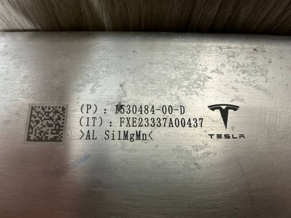 Усилитель заднего бампера Tesla Model 3 ( 2017 - 2022 г. ) Підсилювач
