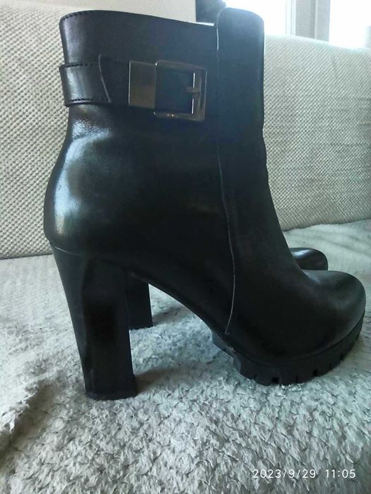 Buty zimowe, damskie, skórzane Lasocki 39