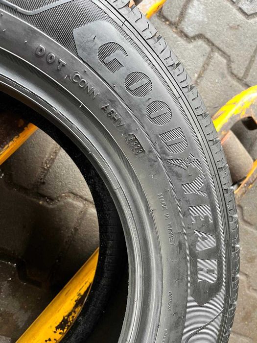 DEMO Opona Goodyear Efficient Grip Cargo 205/65R16C #8033