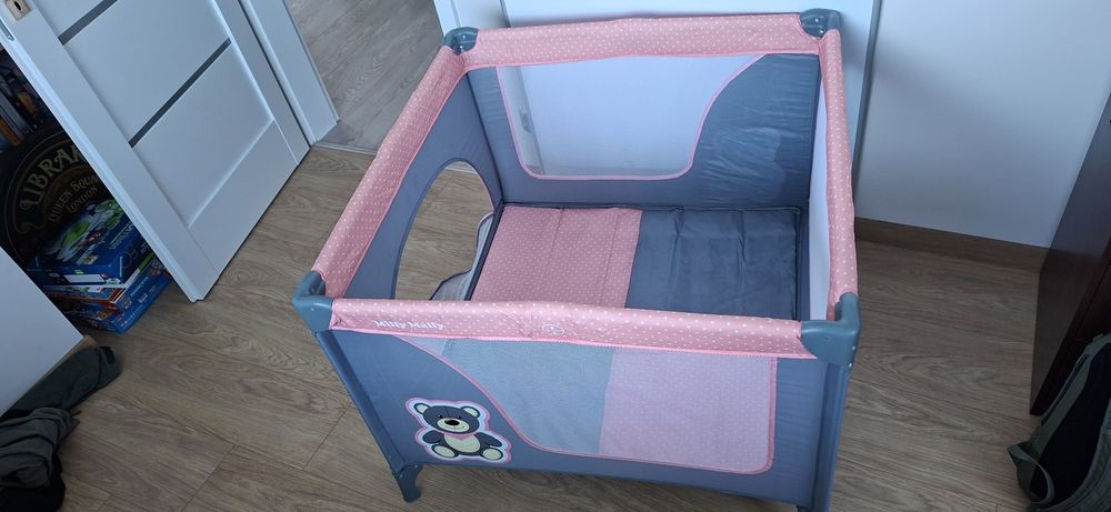 Kojec łóżeczko dla dziecka suchy basen różowy Milly Mally Fun Bear