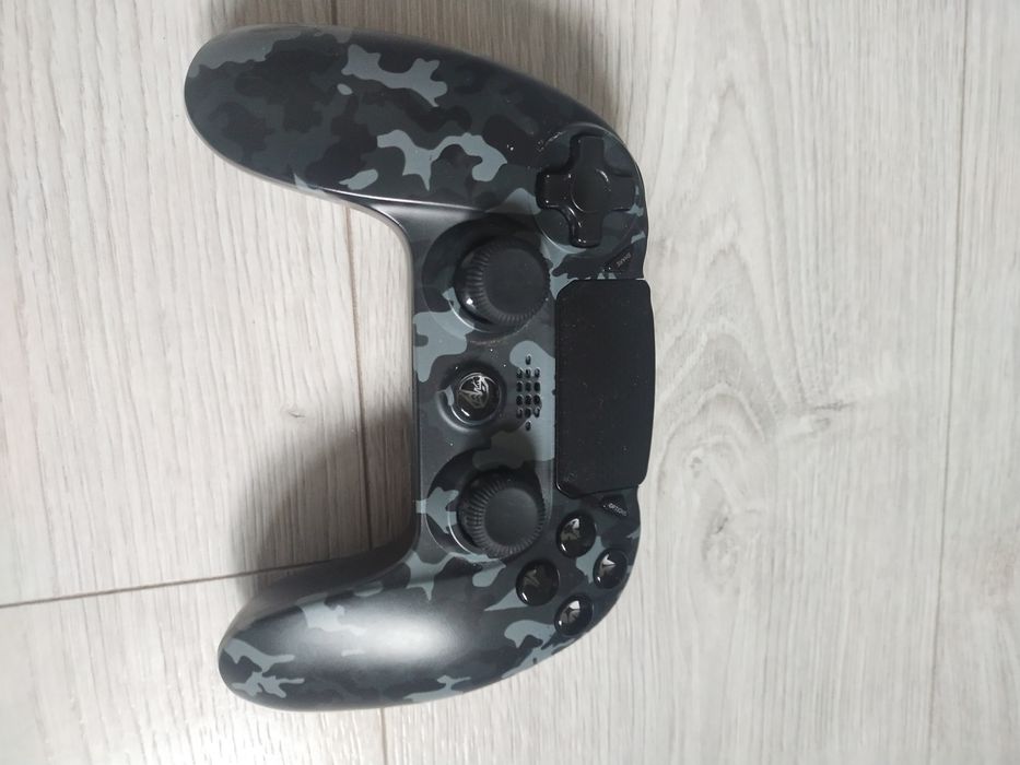 Konsola PlayStation 4