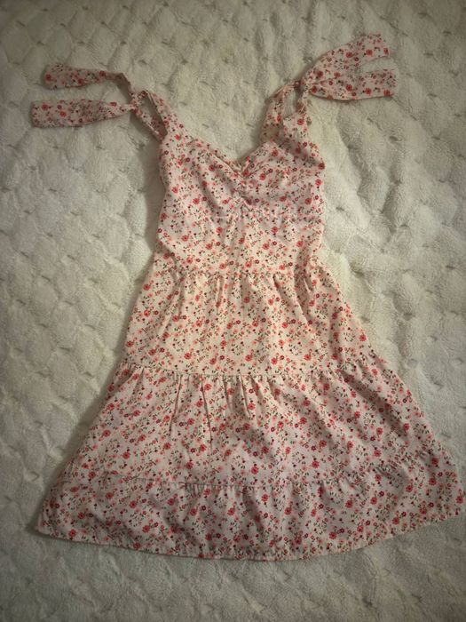 Сукня рожевого кольору S розмір