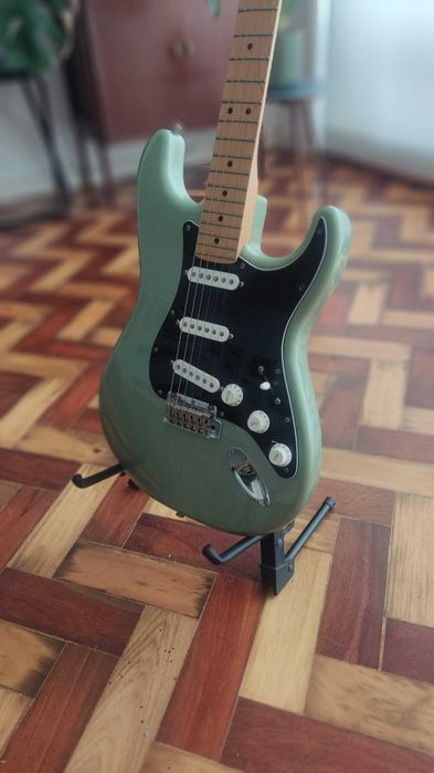 Suporte de chão para guitarra