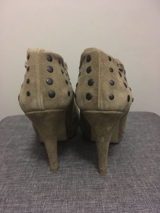 Botins Bianca cor Beje Tam38
