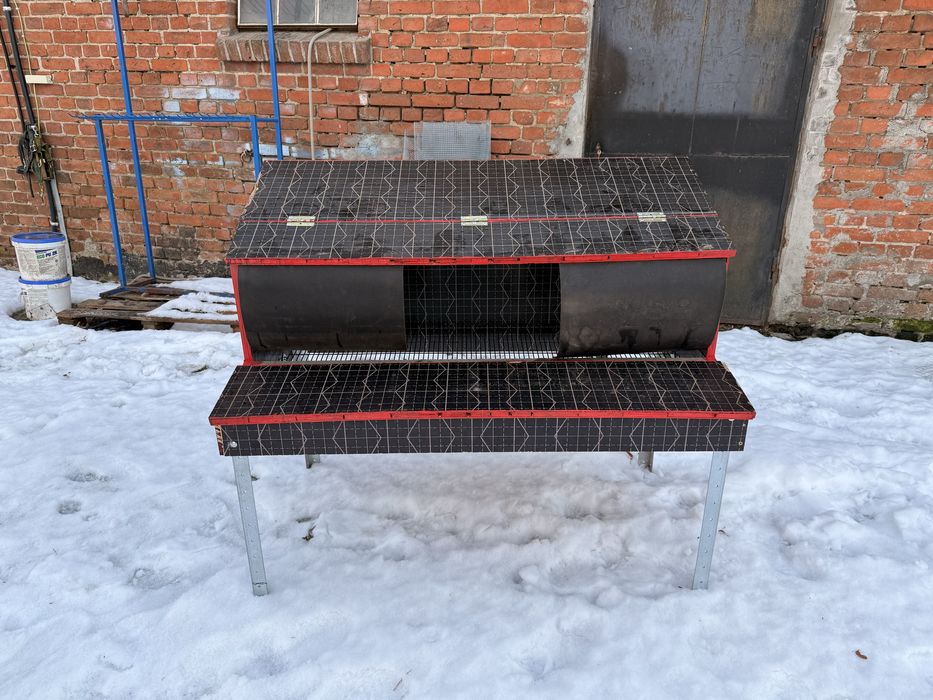 Gniazdo grupowe dla kur nioska