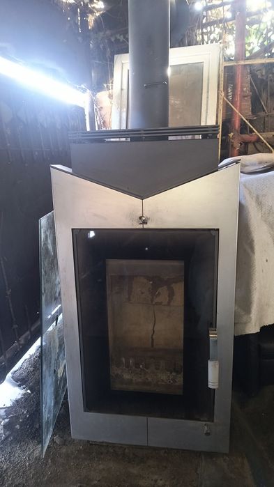 Камін під окремий витяжний канал