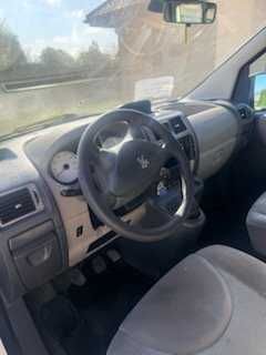 8- osobowy Peugeot Expert 2008 r