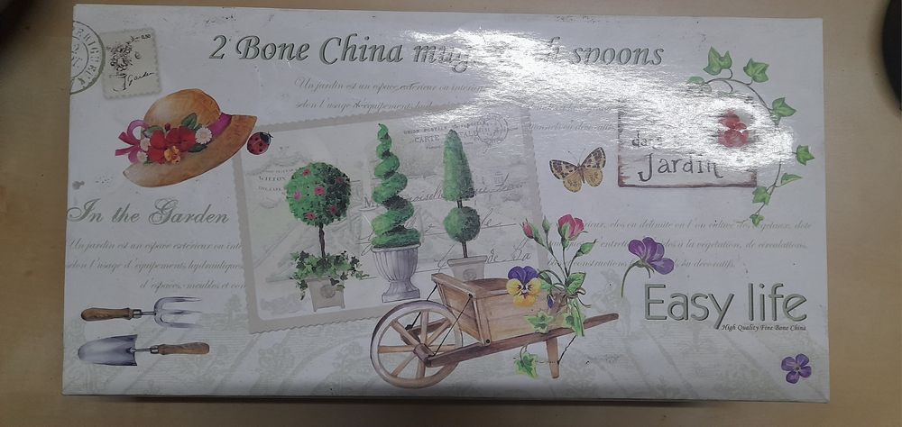 Conjunto de 2 CANECAS + COLHERES