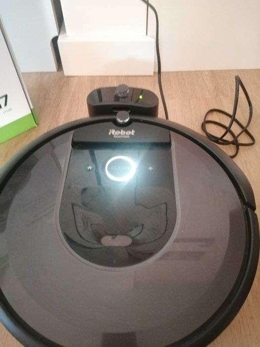I robot roomba i7