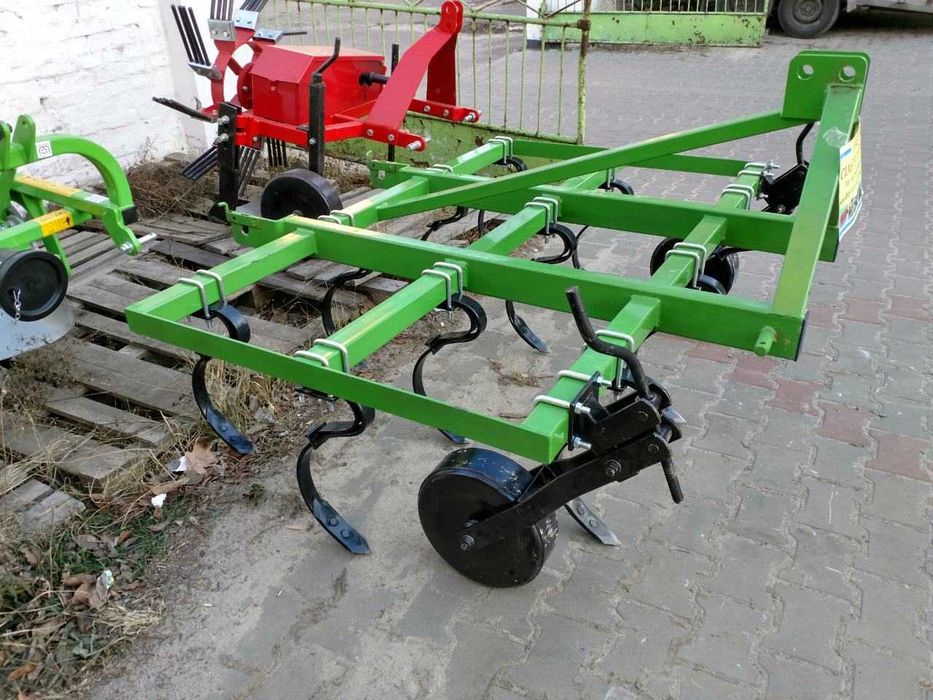 Культиватор навісний Bomet 2 -3 ряди лап