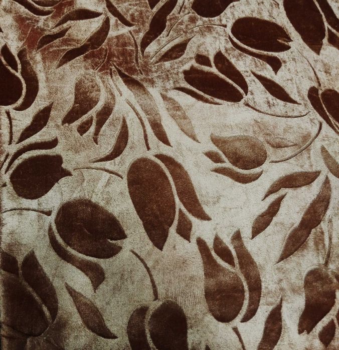 Відрізи тканин, легких, костімних та шторних.Текст!