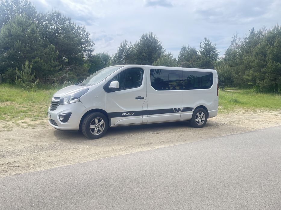 Opel Vivaro long 1,6 9 osób