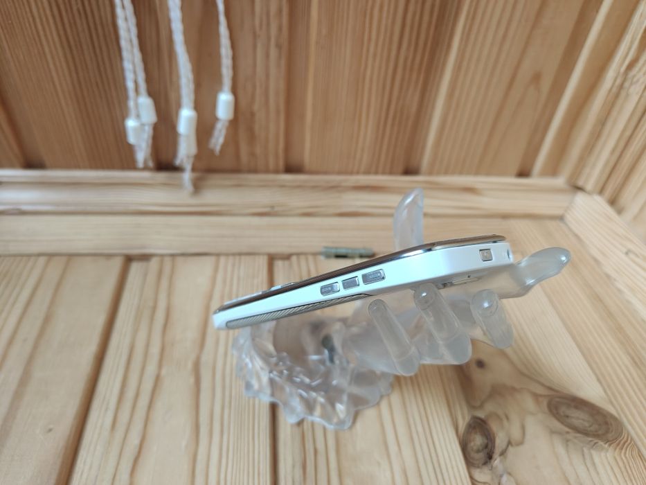 nokia e72 - купити мобільні телефони та смартфони - Ціна на OLX.ua