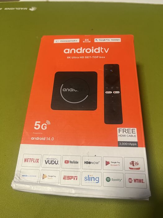 przystawka Android TV Box z obsługą rozdzielczości 8K Ultra HD.