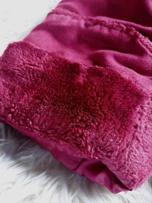 Burgundowa kurteczka z kapturem r.3-4 lata