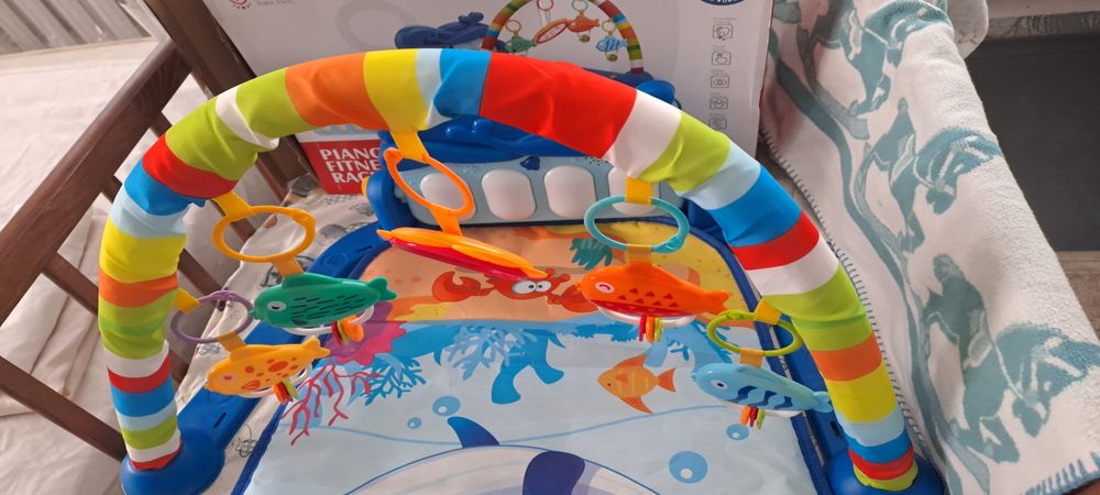 Коврики с игрушками