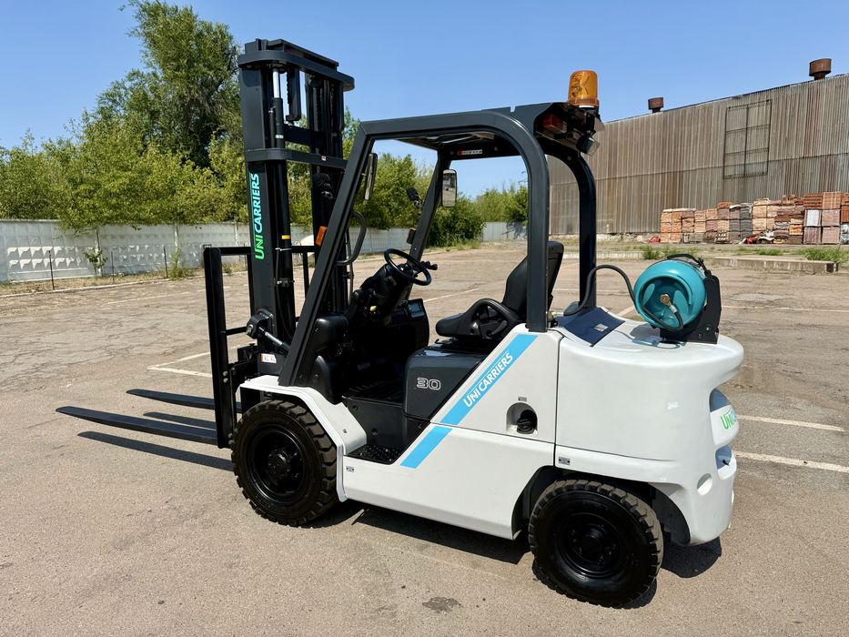 Навантажувач вилковий Unicarriers FGE30T-2020 рік , кара, погрузчик