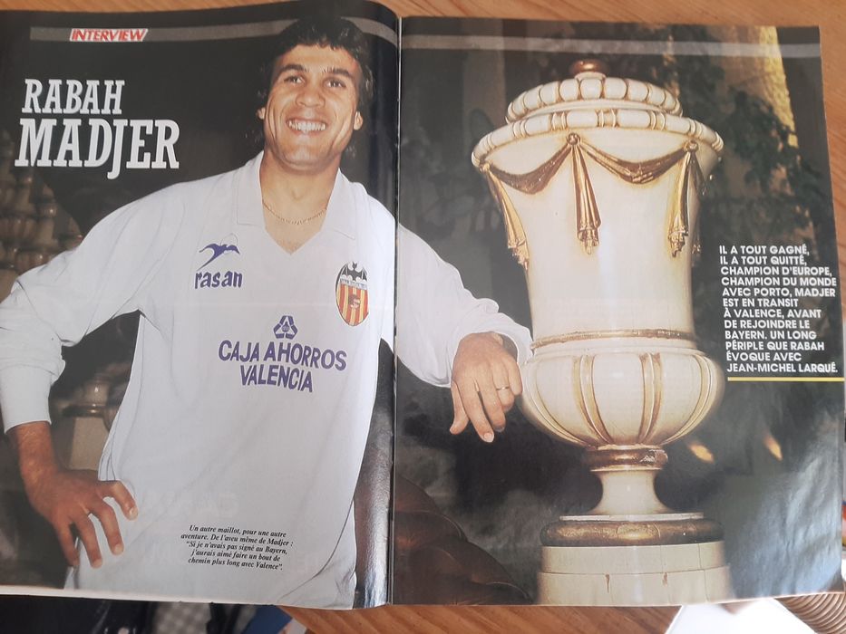 Revista ONZE, Edition Internationale