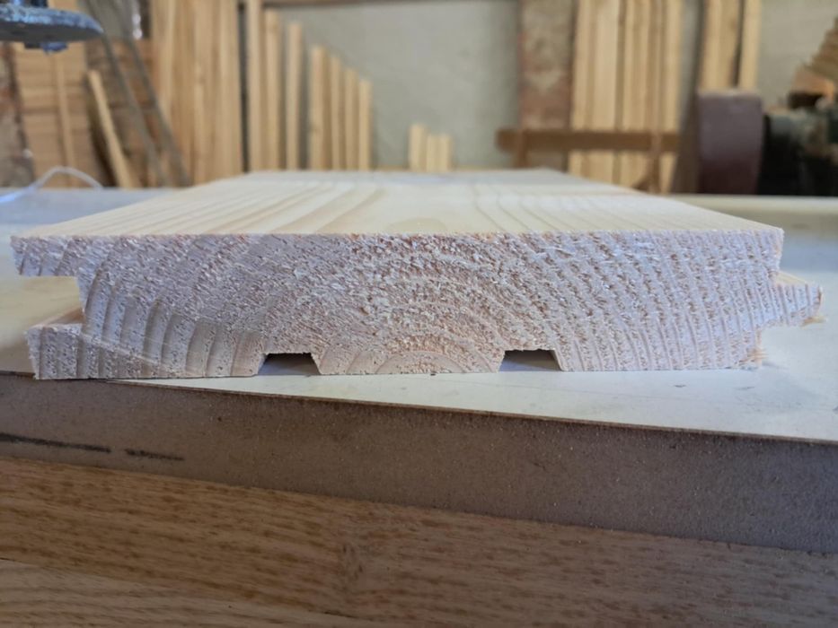 Deska podłogowa 145x28mm świerk