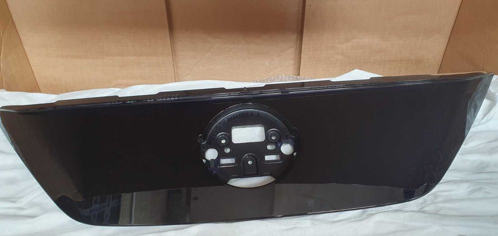 Бампер в сборе решетка птичка чайка Nissan Leaf 2023 2024 2025 рестайл