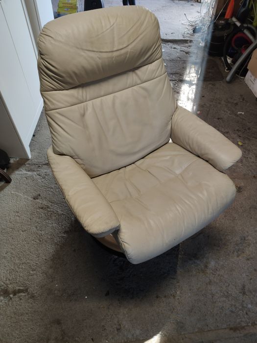 Stressless Ekornes fotel relax biuro skórzany wypoczynkowy rozkładany