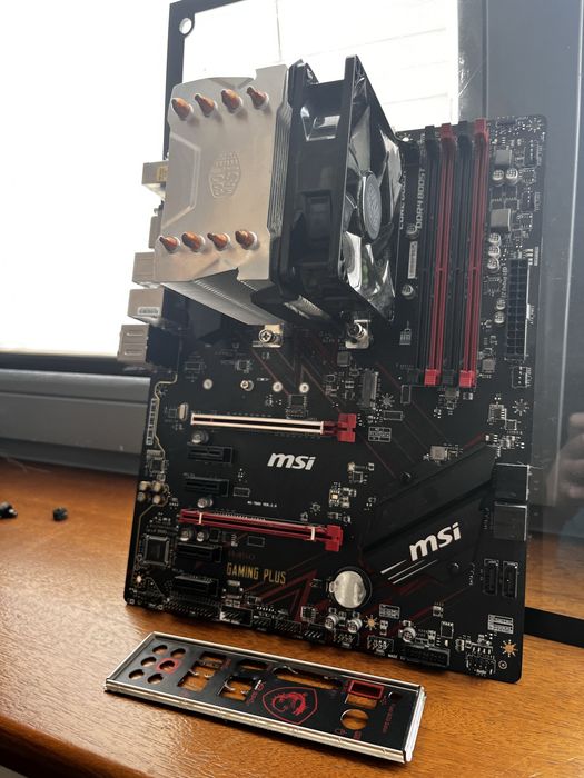 Płyta główna msi b450 gaming plus max + procesor r5 3600 + chlodzenie cooler master