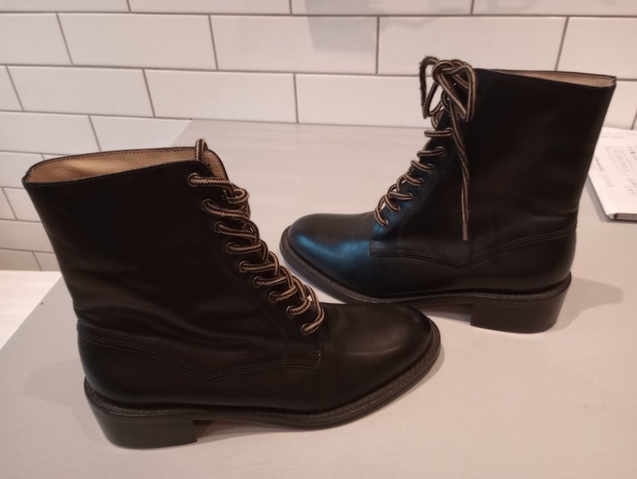 Buty damskie NOWE,Glany marki Gap.