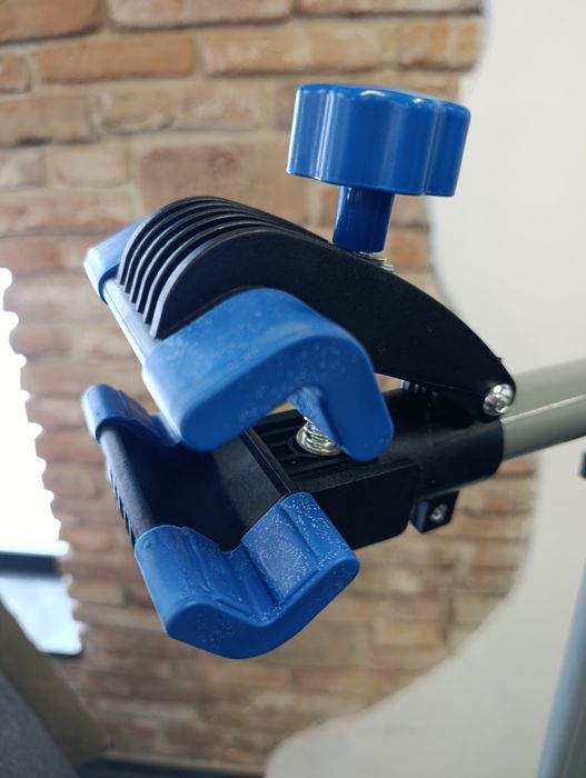 Стійка для велосипеда з можливістю регулювання висоти 100-190см