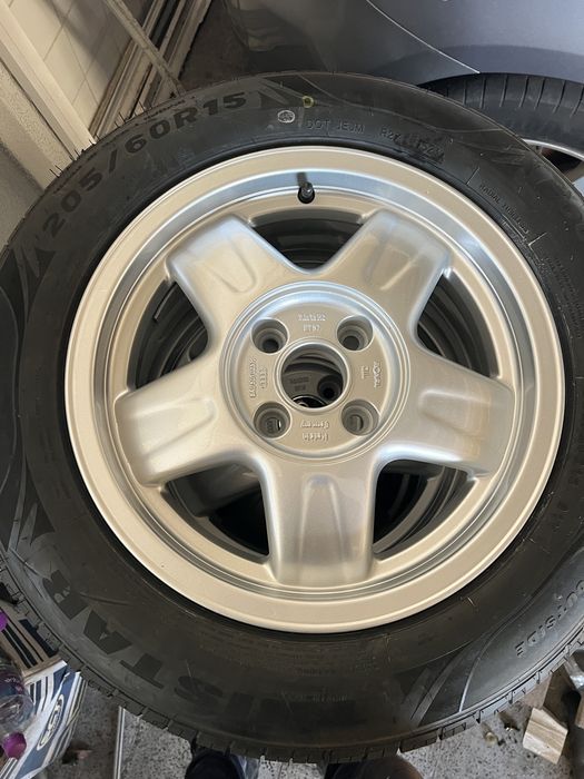 Jantes Audi com pneus novos