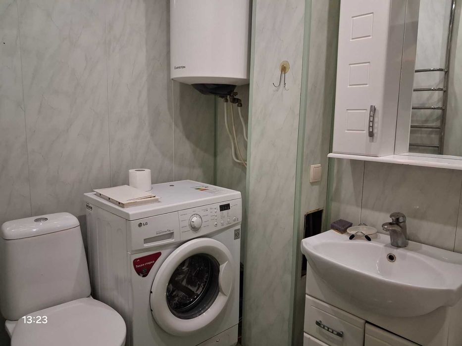 .Продаж гарної 3-х кімнатної квартири у р-ні ПЗР.