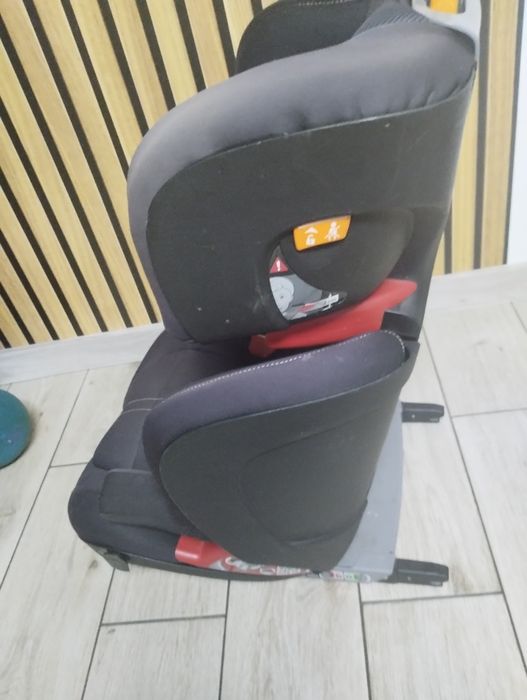 Fotelik Chicco Aristona z ISIFIXEM 15-36kg