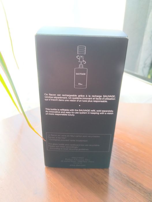 Чоловічі парфуми Dior Sauvage