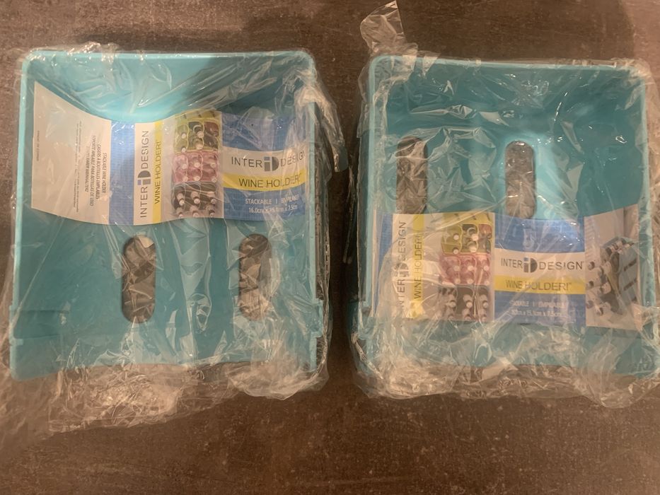 Uchwyt na butelki, puszki do lodowki lub szafki