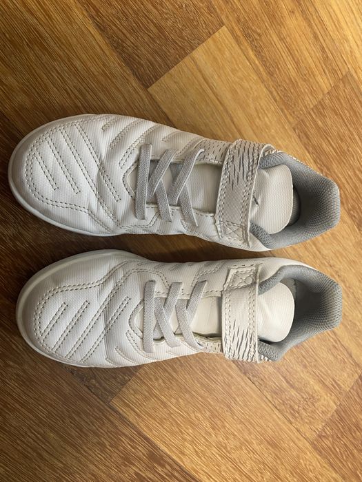 Kipsta buty halowe Imviso Decathlon r. 33