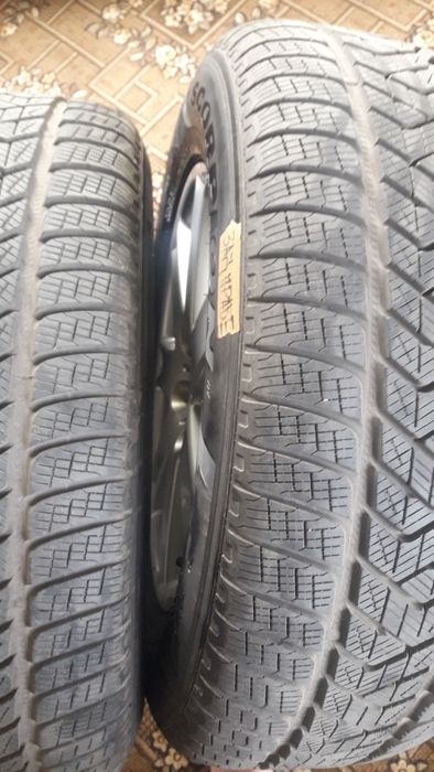 Продам дискі з резиною зима 235,65,р17.   5×114,3