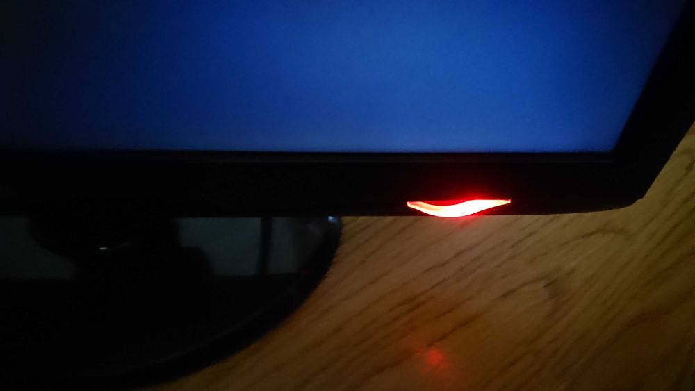 Монитор LG Flatron W2243T 22" Widescreen Full HD DVI VGA