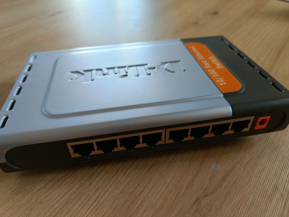 Switch D-Link DES-1008D  8 portów