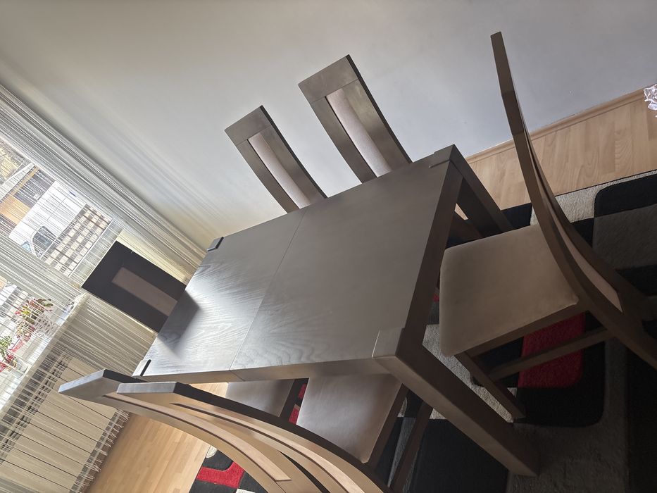 Sprzedam stol wraz z krzeslami pilnie