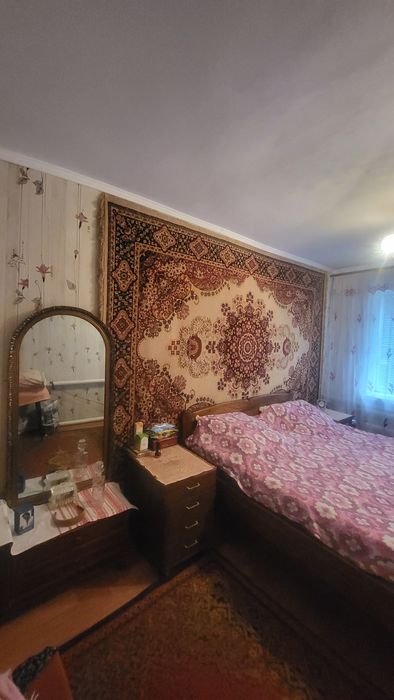 Продаю будинок за містом