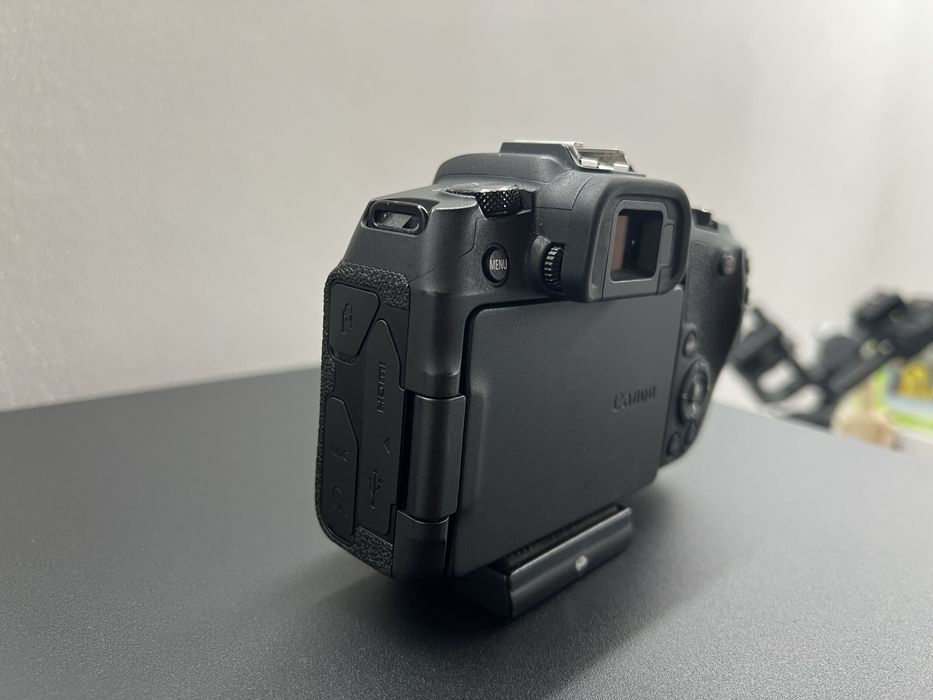 Canon RP + 2 Baterias