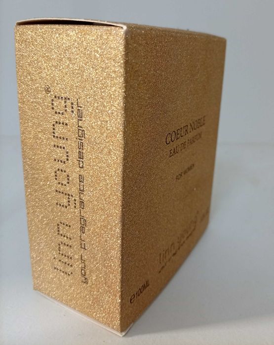 Perfume "Coeur Noble" por Linn Young