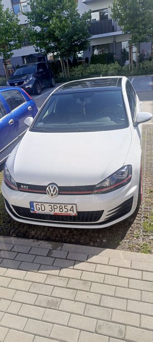 Golf GTI 7. Okazja. Przejedź się nim i kup 230 koni