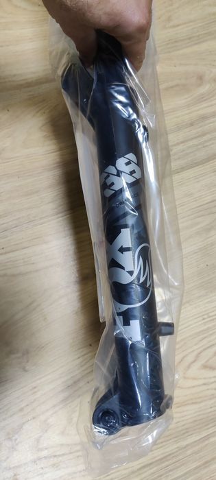 Suspensão e amortecedor fox