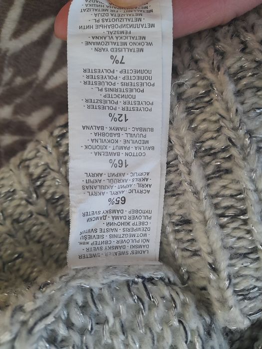 Sweterek z reniferem